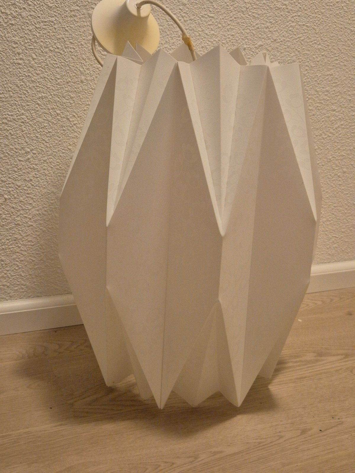 Ikea hanglamp met bloemenpatroon, Huis en Inrichting, Ophalen, Gebruikt, Natuurlijk materiaal, Modern, Scandinavisch, Bloemen
