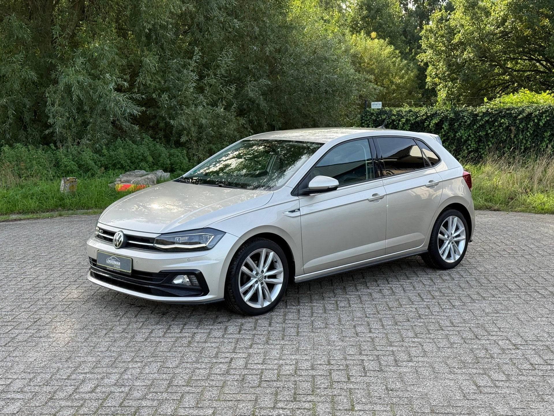 Volkswagen Polo 1.0 TSI R-LINE PDC I CARPLAY I CRUISE I LEER, Auto's, Voorwielaandrijving, Gebruikt, 1055 kg, Bedrijf
