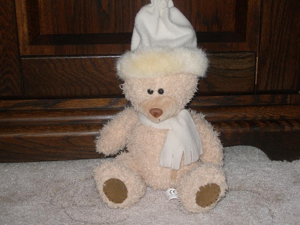 NIEUW 1 creme knuffelbeer met das en mutsje 33 cm, Ophalen of Verzenden, Nieuw, Overige typen