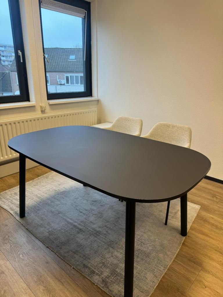 IKEA tafel mat zwart 160x95cm. In goede staat, Ophalen, Zo goed als nieuw, Rechthoekig, Overige materialen