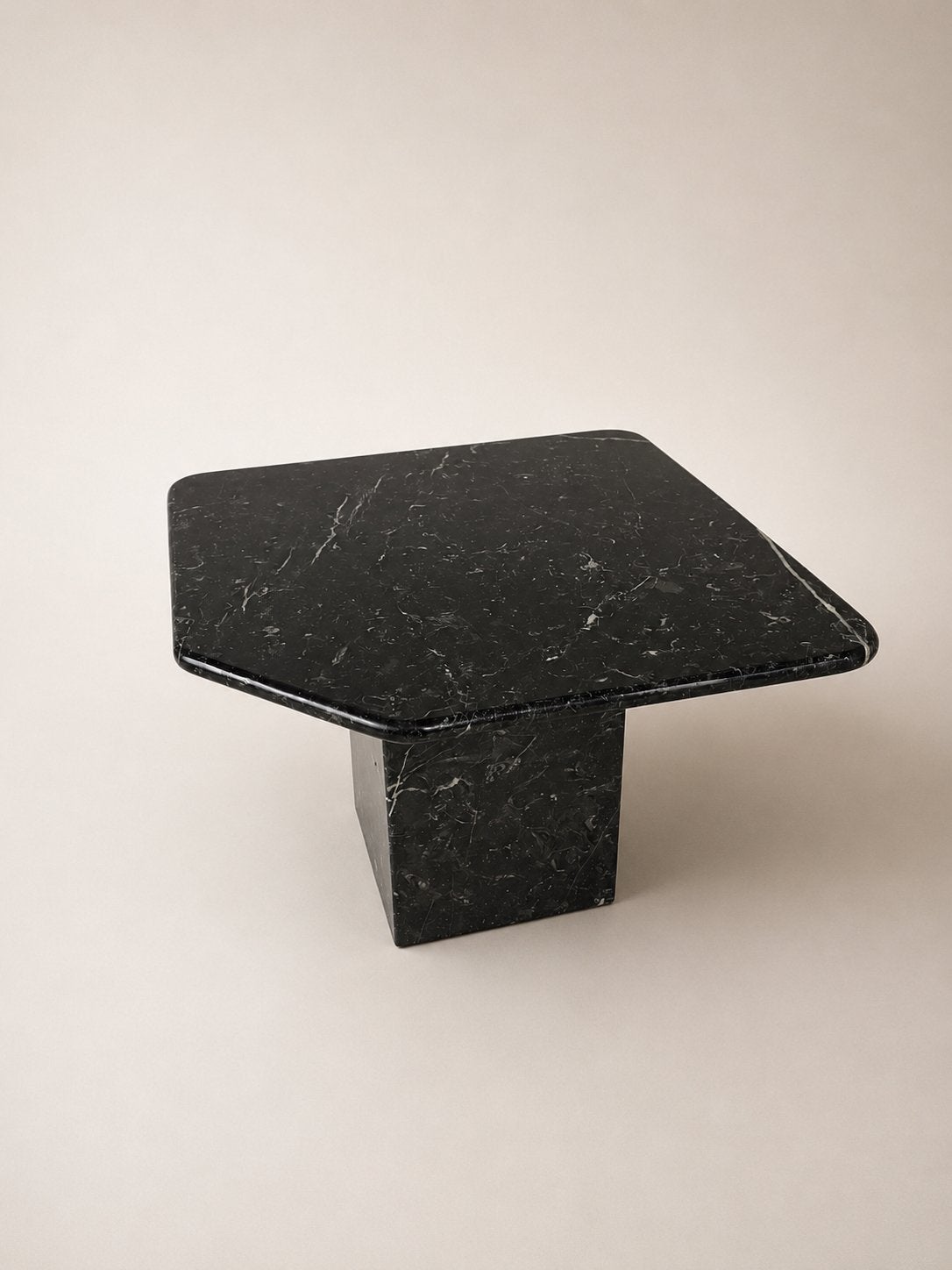 Vintage marmeren salontafel, Vintage, Zo goed als nieuw, ÅTMØS, Dorpstraat 63 Maasbree