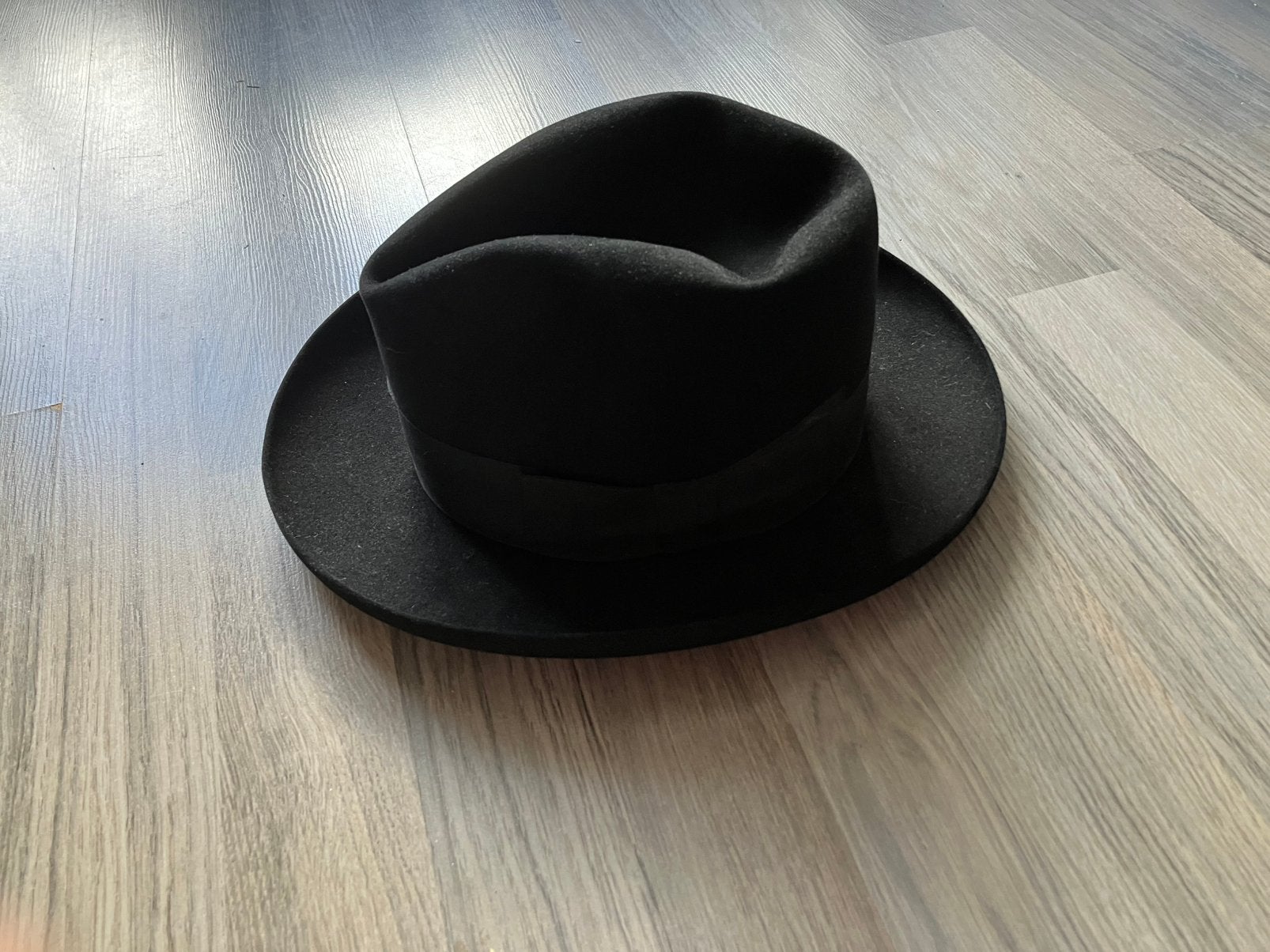 Vintage zwarte Gleufhoed Brummel mt 6 7/8 koopje, Kleding | Heren, Hoeden en Petten, Ophalen of Verzenden, Zo goed als nieuw