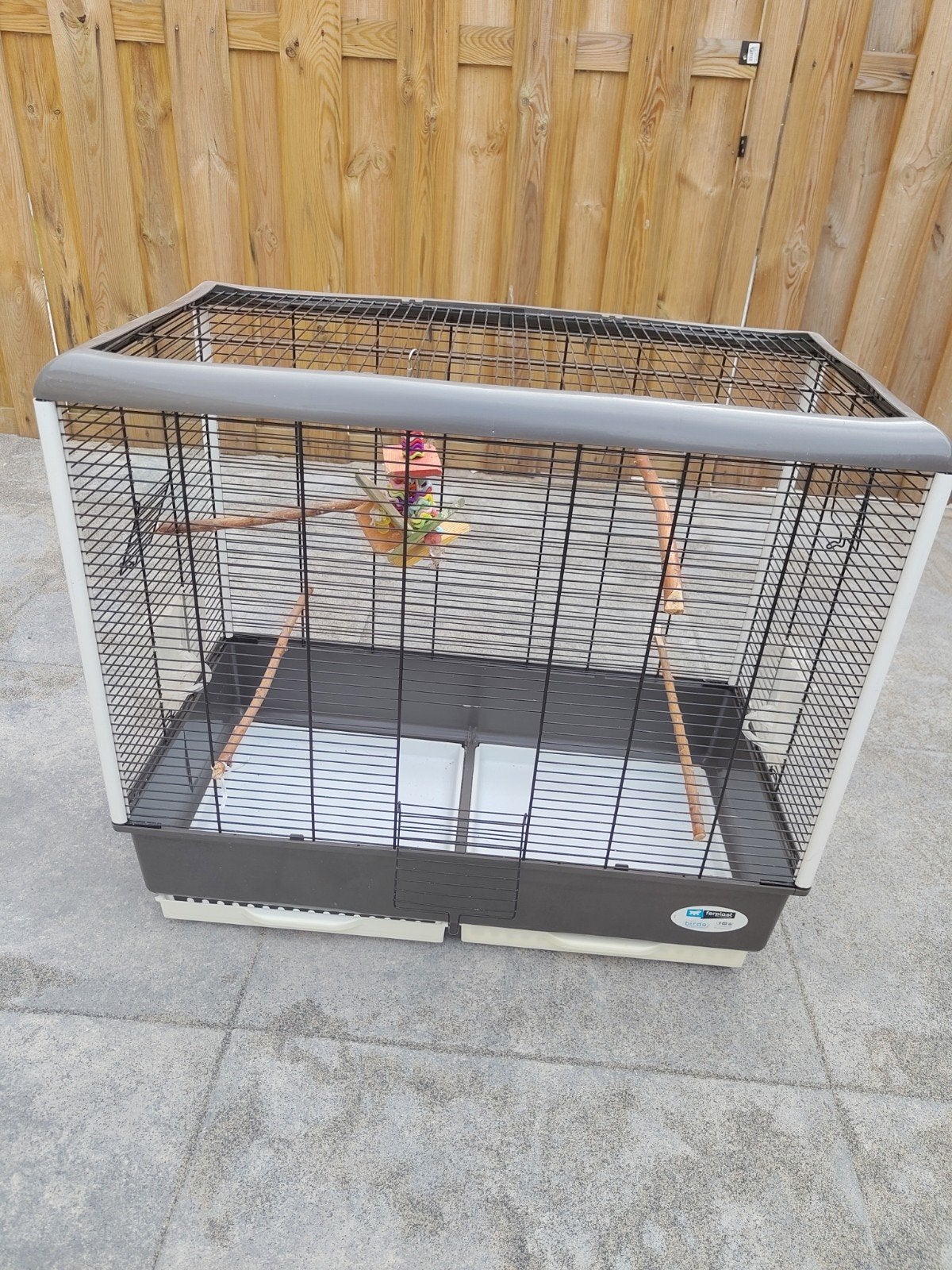 Te koop kanarie of parkieten kooi met toebehoren., Ophalen, Gebruikt, Metaal, Vogelkooi