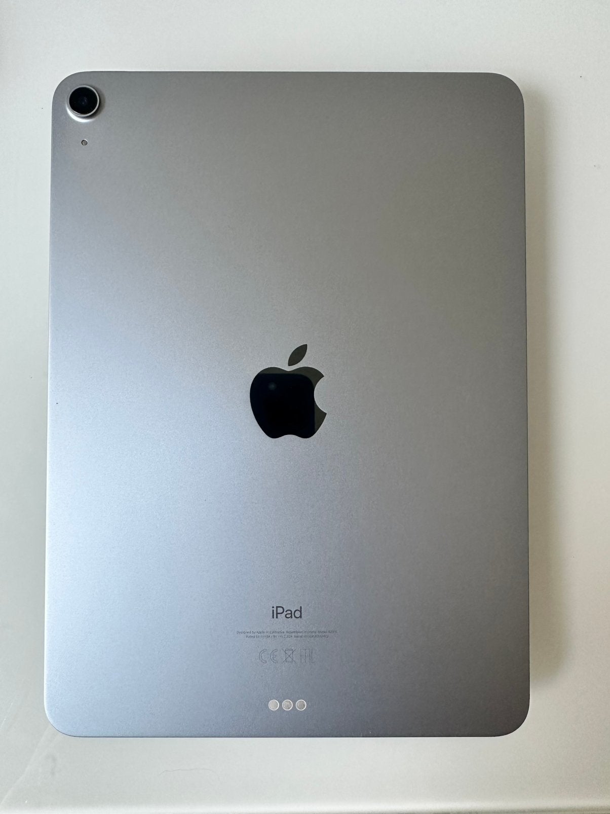 iPad Air 4th Generation 64GB + Logitech Keyboard & Cover, Zo goed als nieuw, 64 GB, Wi-Fi, Ophalen