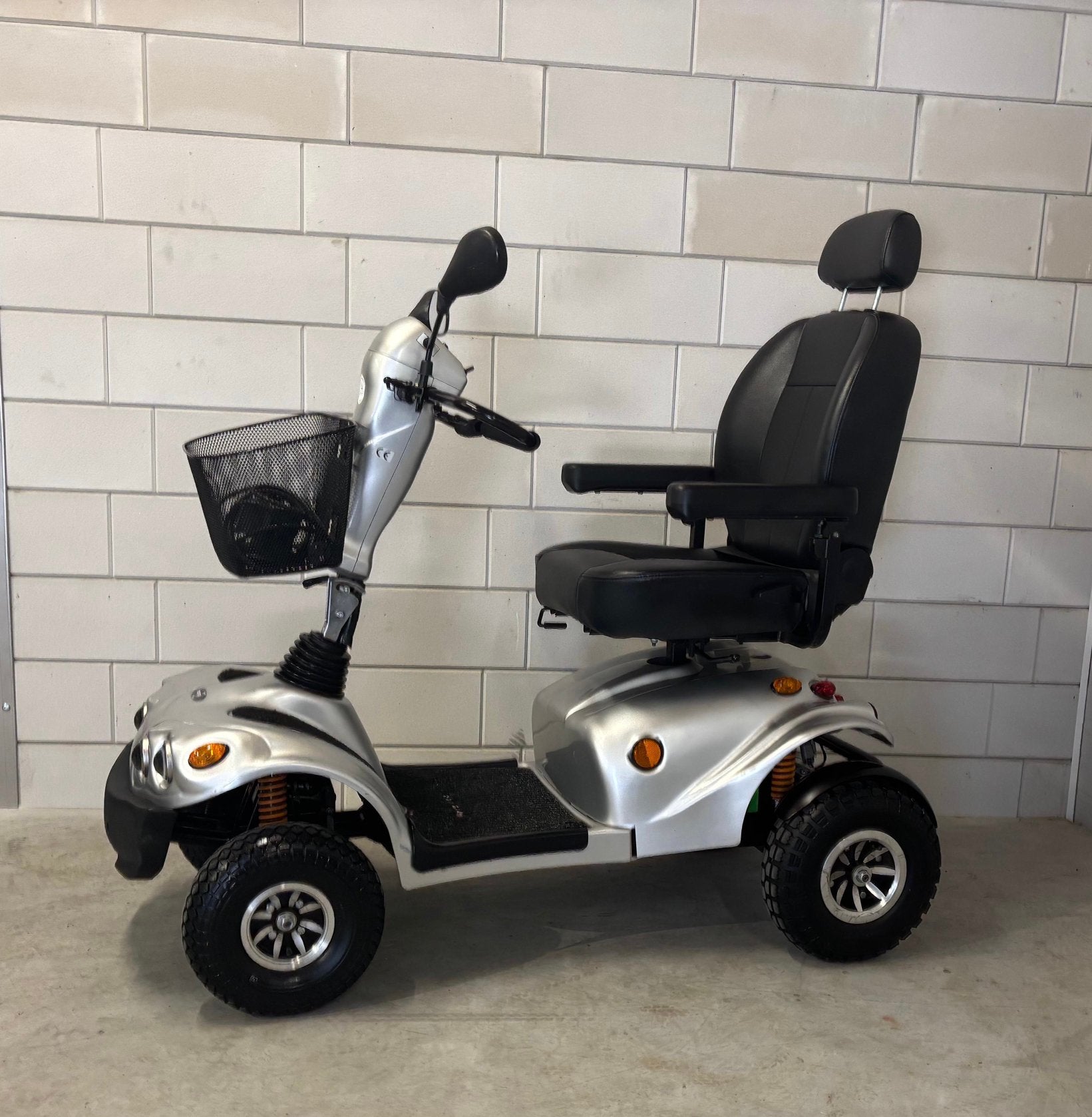 Groot assortiment scootmobielen, Zo goed als nieuw, 16 km/u of meer, 46 km of meer, Ophalen