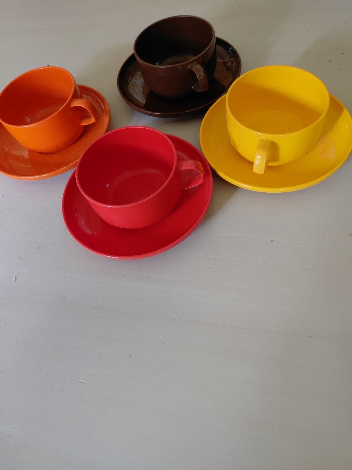 Vintage plastic kop en schotel set (4 stuks), Ophalen of Verzenden