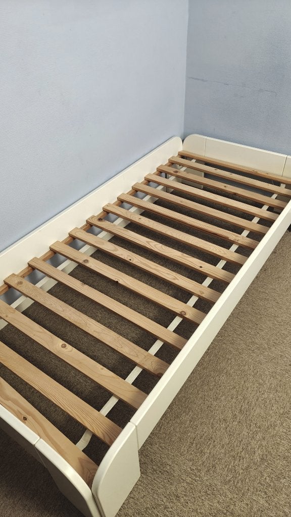 1 persoonsbed 90x200, wit, inclusief lattenbodem, Huis en Inrichting, Ophalen, Gebruikt, 90 cm, Eenpersoons