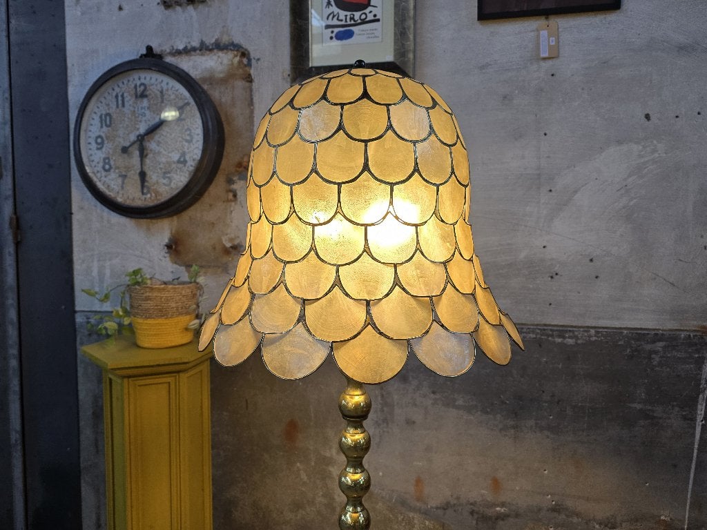 Luxe Jaren 70 Design Vloerlamp Capiz Schelpen | Vintage Lamp, Gebruikt, Vintage Mid Century Design, Natuurlijk materiaal, 150 tot 200 cm