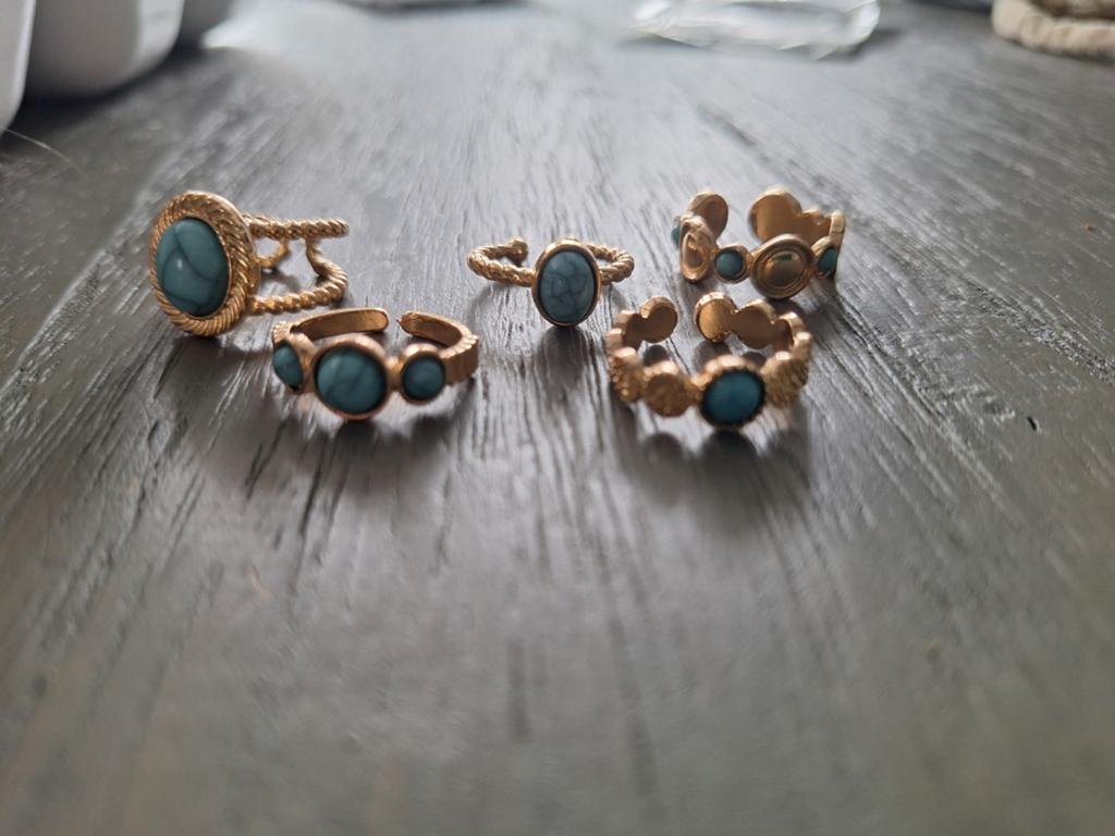 Set van 5 gouden ringen met turquoise steen NIEUW, Sieraden, Tassen en Uiterlijk, Ringen, Overige materialen, Ophalen of Verzenden