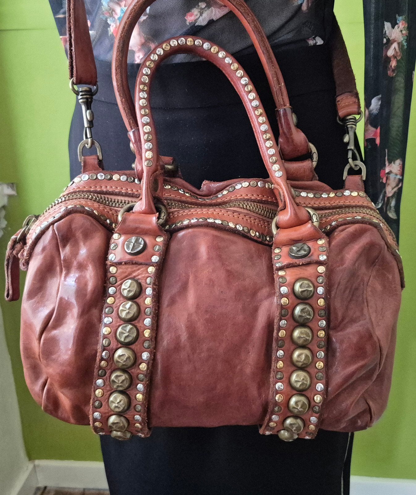 Campomaggi Handtas Leer met Studs, Ophalen of Verzenden, Zo goed als nieuw, Handtas