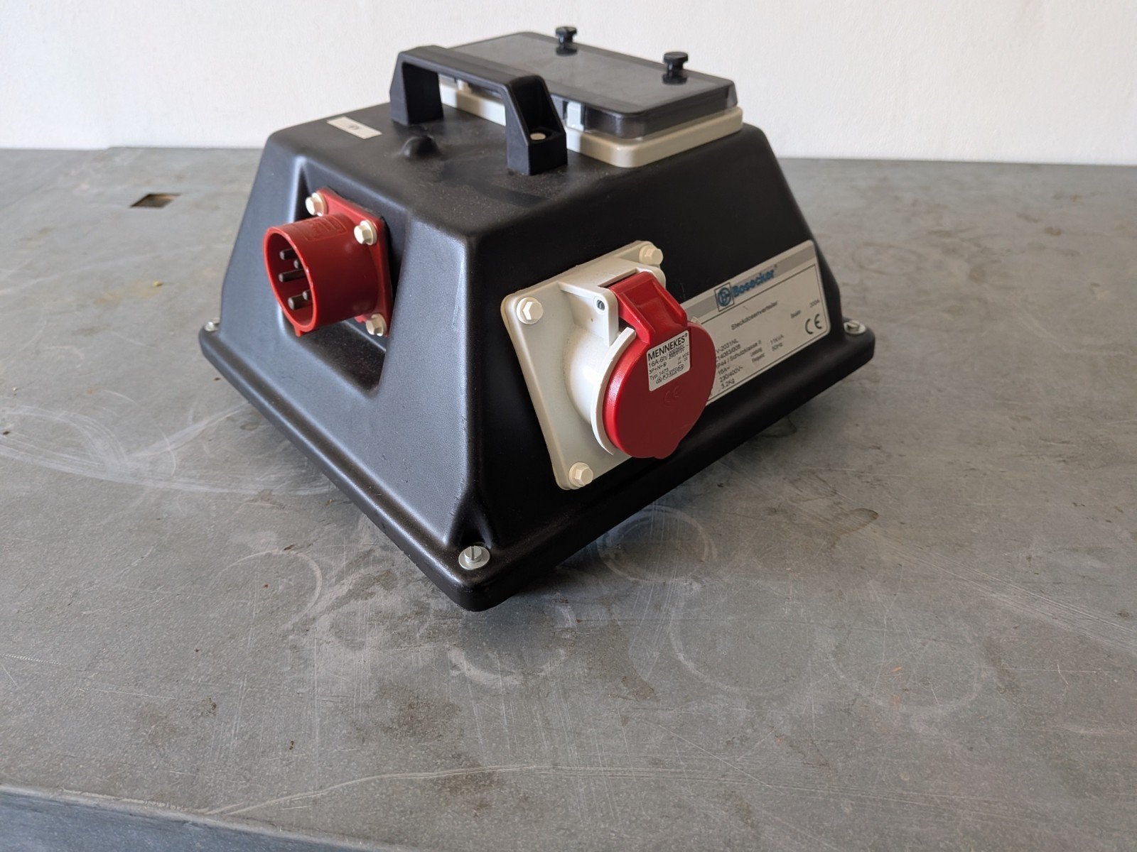 16A paddestoel Bosecker Stekkerdoosverdeler EV-2031NL met aa, Ophalen of Verzenden, Zo goed als nieuw, Overige merken, Stekkerdoos