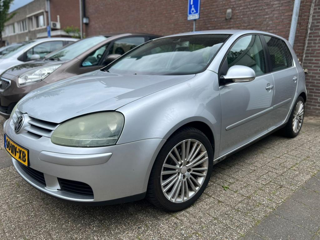 Volkswagen Golf 1.6 FSi/CRUISE/AIRCO/CRUISE/NAVI/NAP, Auto's, Voorwielaandrijving, 4 cilinders, 620 kg, Origineel Nederlands