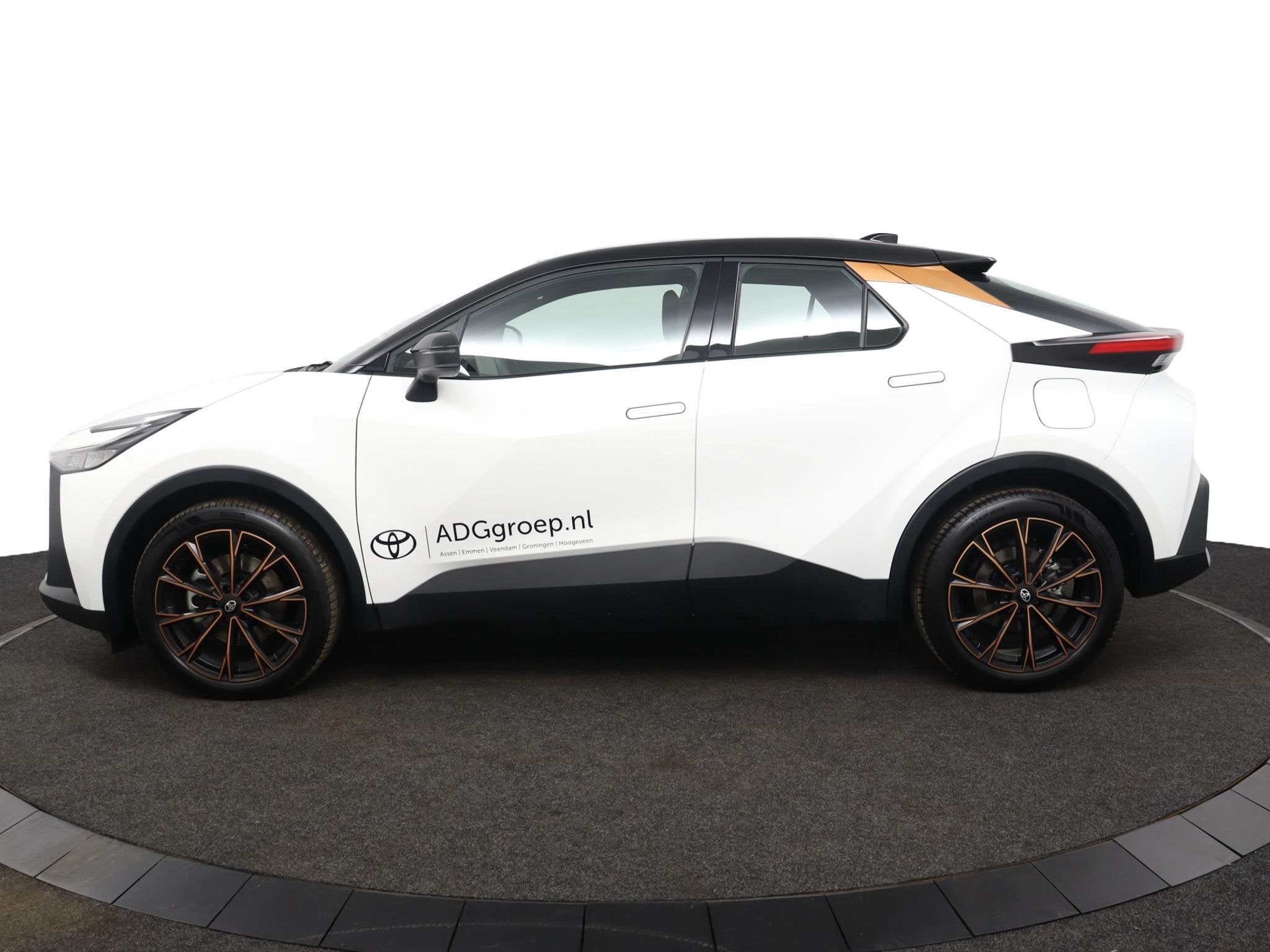 Toyota C-HR 2.0 Plug-in Hybrid 220 ADG Limited Edition DEMOV, 12 maanden, 725 kg, 4 cilinders, Wit
