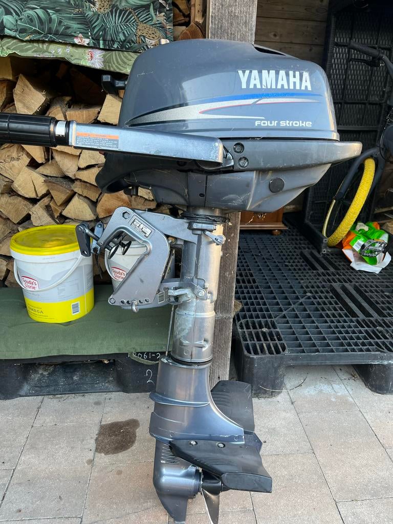 Yamaha 4pk kortstaart buitenboordmotor met 12L tank, Ophalen, Gebruikt, Minder dan 5 pk, Viertaktmotor