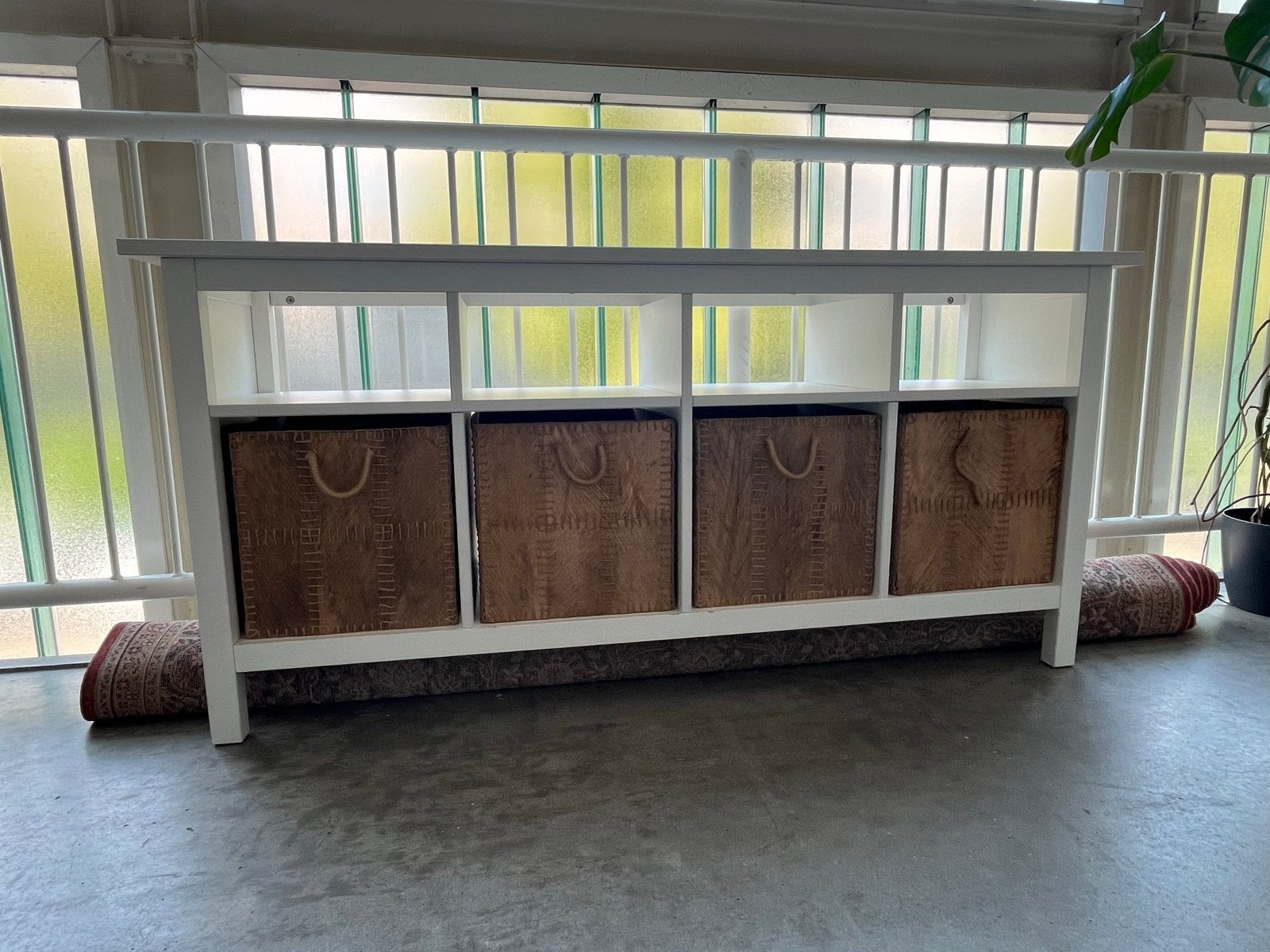 IKEA TV kast met 4 vakken - Wit (incl. manden), Ophalen, Gebruikt