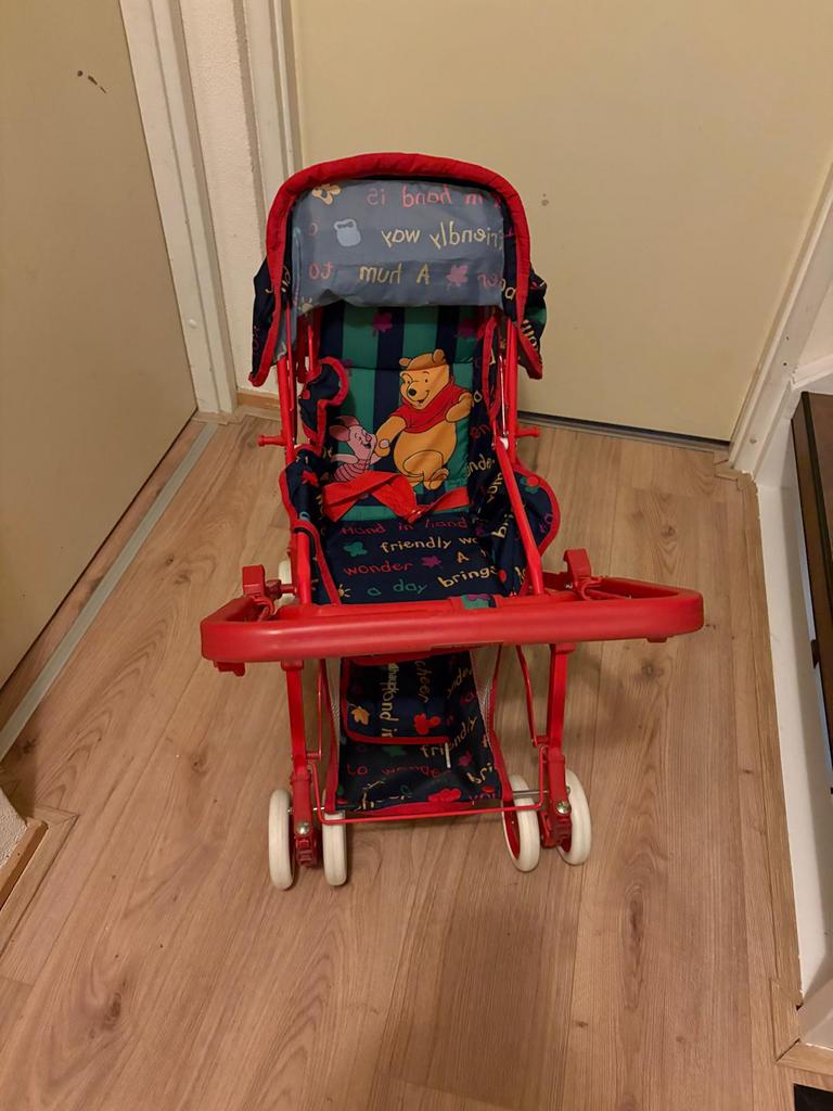 Kinderwagen/kinderbuggy van Winnie de Poeh, Ophalen, Zo goed als nieuw, Babypop