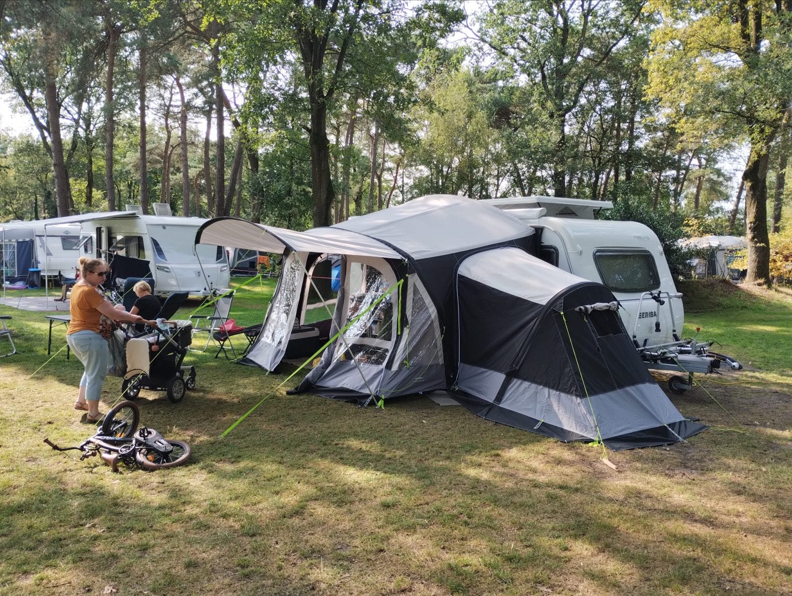 Voortent Domtic voorEriba freedom., Caravans en Kamperen, Voortenten en Luifels, Ophalen, Zo goed als nieuw