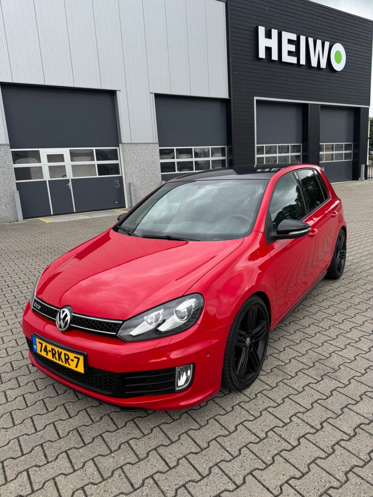 Volkswagen Golf 2.0 TDI 125KW 2009 Rood, Auto's, Voorwielaandrijving, 1304 kg, 4 cilinders, 700 kg