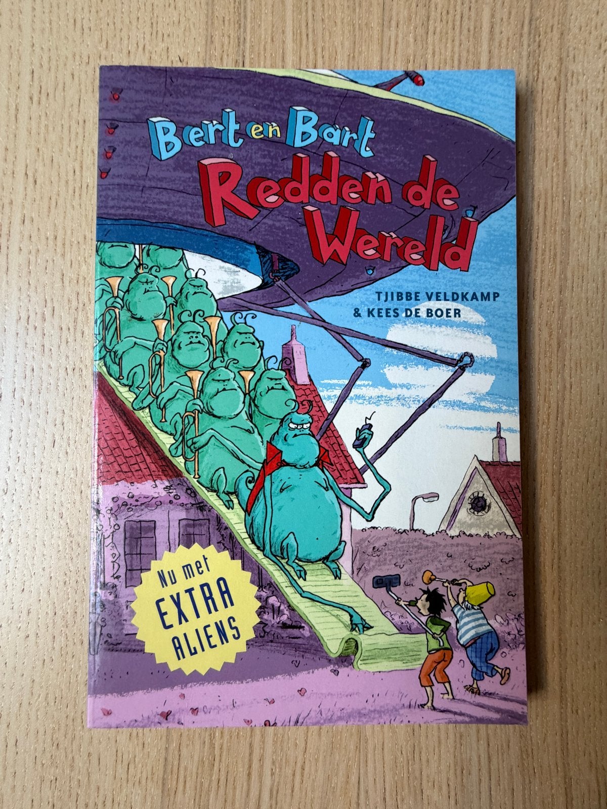 Bert en Bart Redden de Wereld - Tjibbe Veldkamp, Ophalen of Verzenden, Gelezen, Fictie algemeen