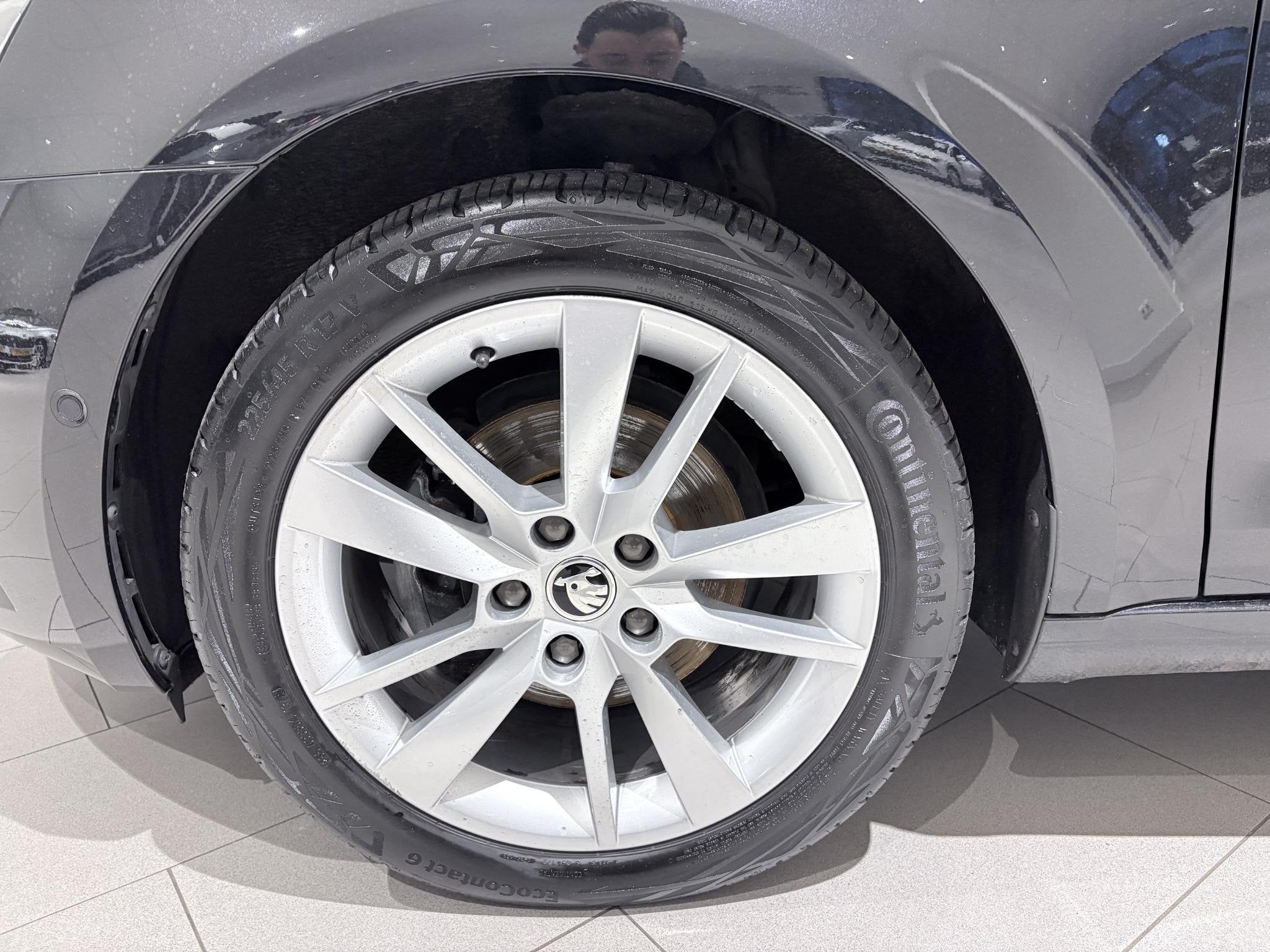 Skoda Octavia Combi 1.5 TSI Greentech Business Edition Plus, Auto's, Skoda, 12 maanden, Gebruikt, Zwart, 650 kg
