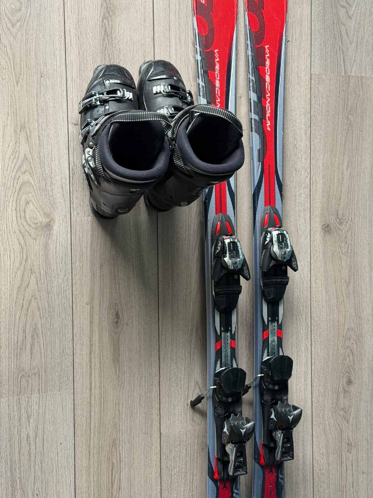 Ski’s met skischoenen, Sport en Fitness, Ophalen, Gebruikt, 160 tot 180 cm