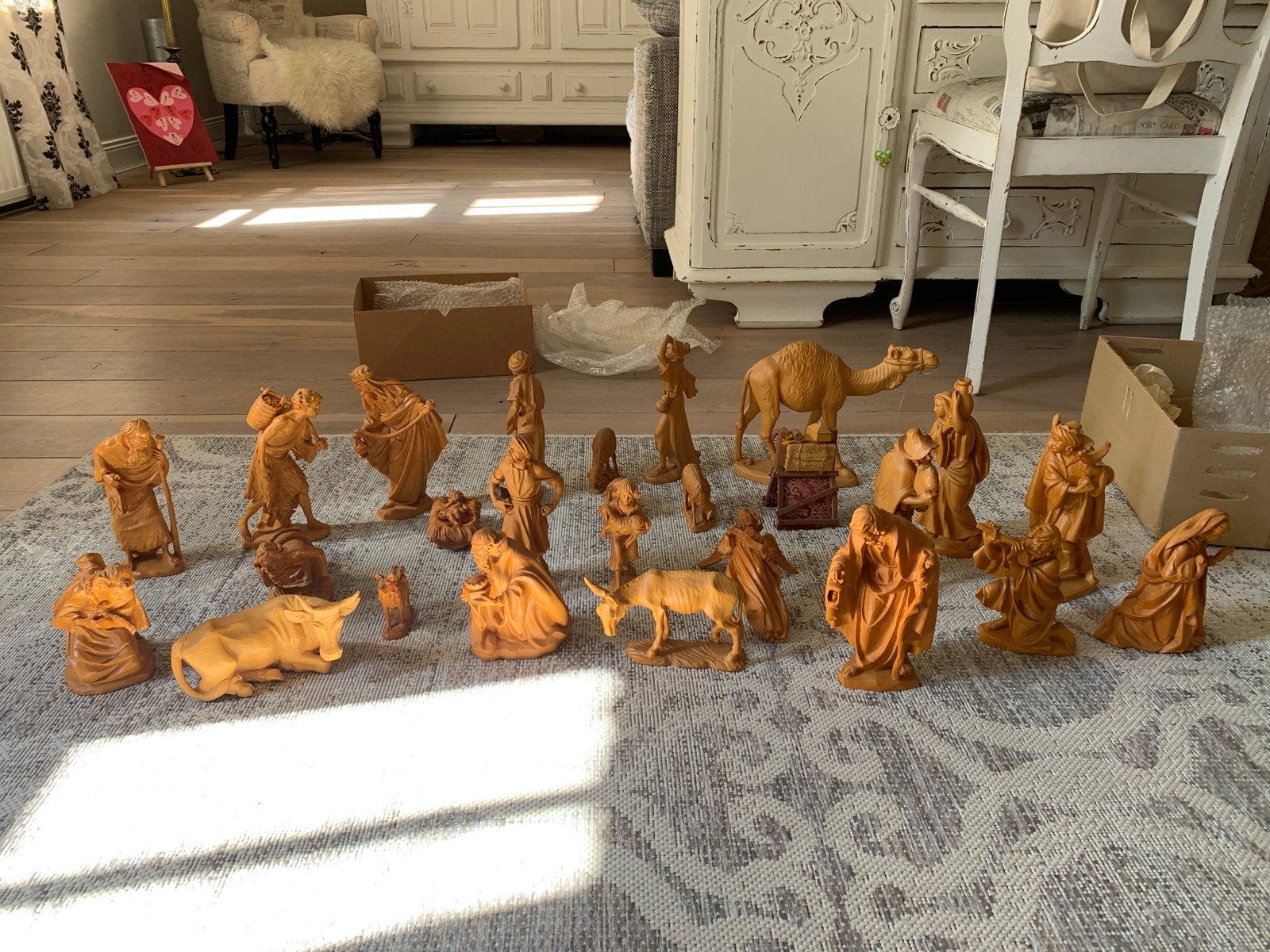 ANRI kerststal 26delig handgesneden houten beelden ca. 20 cm, Diversen, Kerst, Ophalen of Verzenden, Zo goed als nieuw