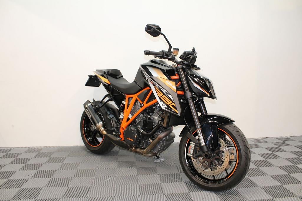 KTM 1290 SUPER DUKE R / ARROW UITLAAT (bj 2018), 2 cilinders, KTM, Motorrijbewijs A, Bedrijf