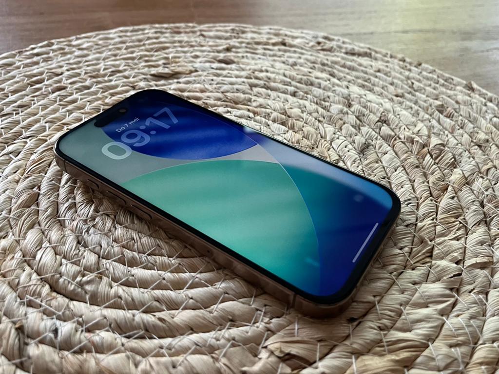 iPhone 16 PRO - 128GB, Telecommunicatie, Mobiele telefoons | Apple iPhone, Ophalen of Verzenden, Zo goed als nieuw, Zwart, 128 GB