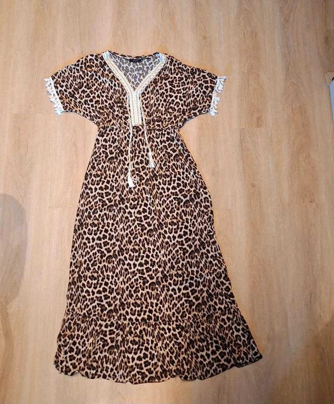 Pescara lange panterprint jurk, Kleding | Dames, Jurken, Maat 38/40 (M), Bruin, Ophalen of Verzenden, Zo goed als nieuw