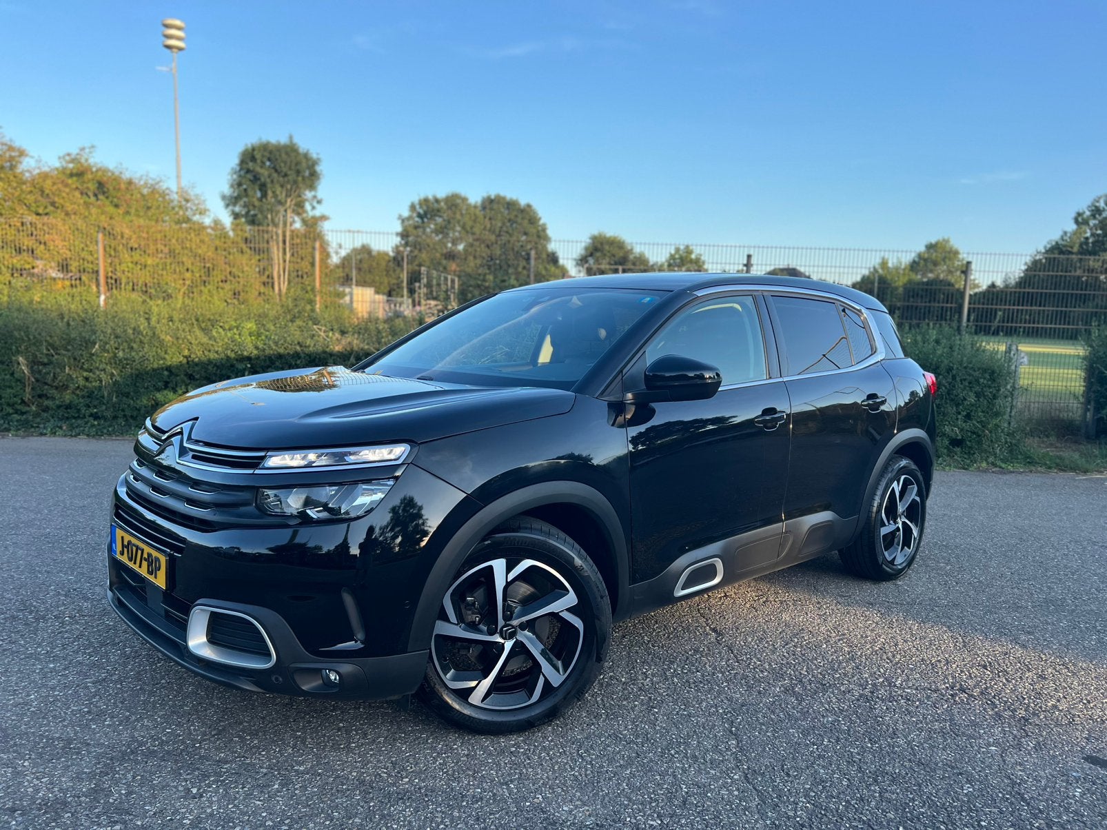 Citroën C5 Aircross 1.2 130pk 2020/ ACC/ DD/ 360/ APK 2028, Dealer onderhouden, 15 km/l, Zwart, 1199 cc