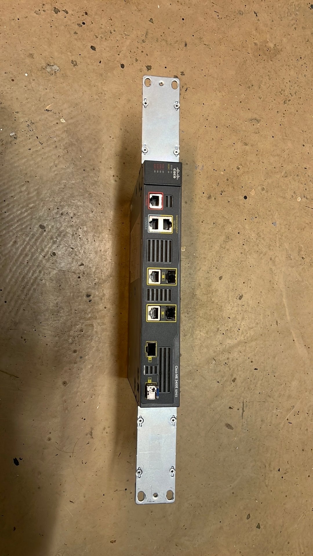 Cisco ME 3400E, Computers en Software, Ophalen of Verzenden, Zo goed als nieuw