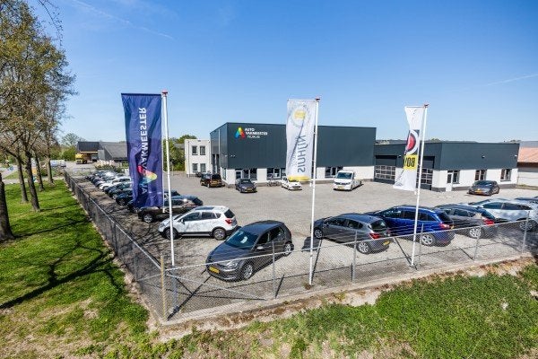 Volkswagen TIGUAN 1.5 TSI ACT Comfortline Business / Add. Cr, 4 cilinders, 150 pk, Alcantara, Zwart