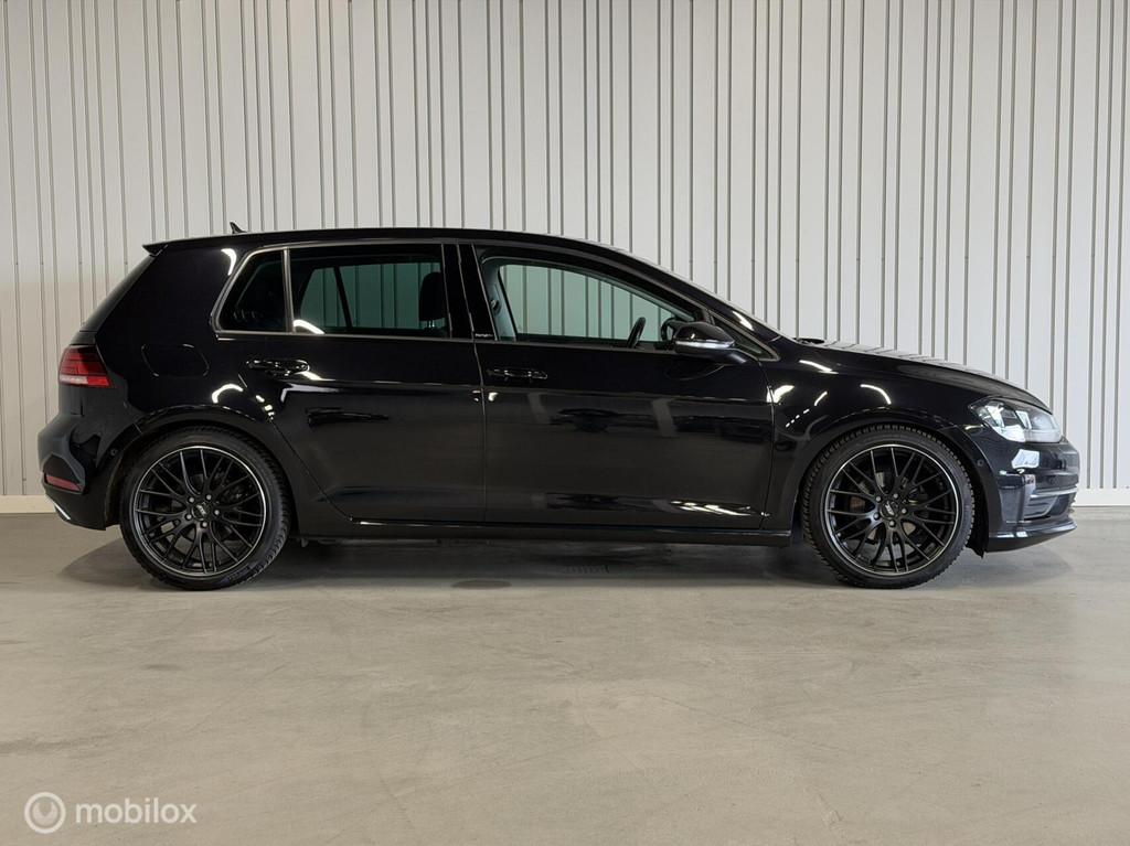 Volkswagen Golf 1.0 TSI Highline IQ drive nieuwe distributie, Gebruikt, Euro 6, 1165 kg, 116 pk