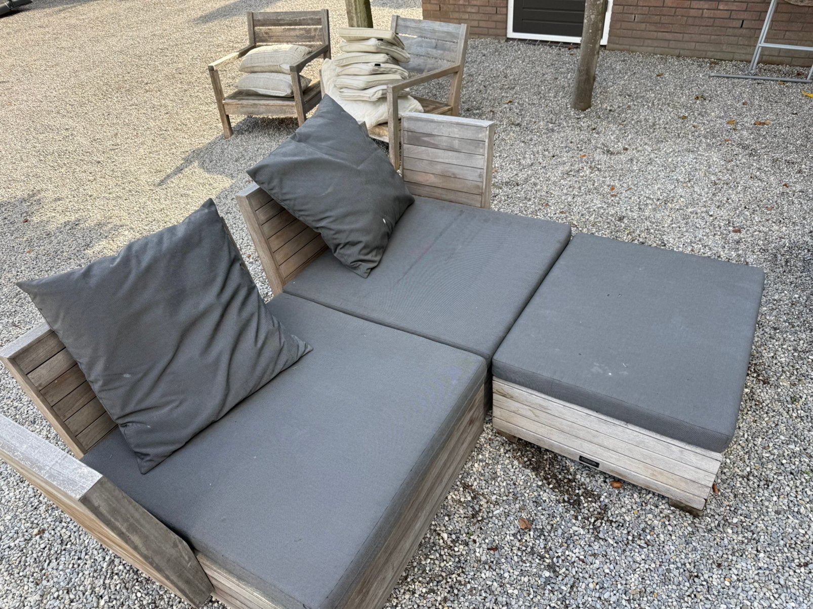 Foto 14 van Grote 12-delige houten loungeset – inclusief kussens