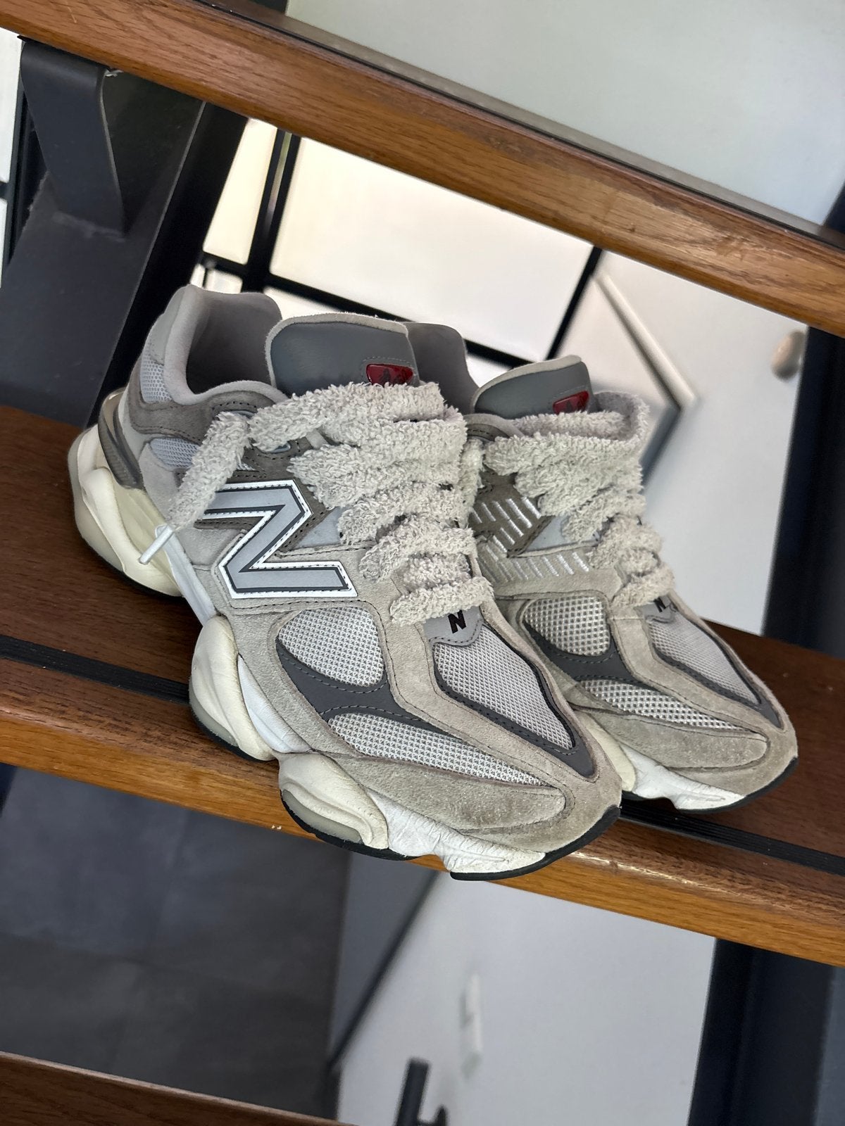 New Balance 9060 Sneakers - Grijs/Beige, Ophalen of Verzenden, Gedragen, Overige kleuren, Sneakers of Gympen