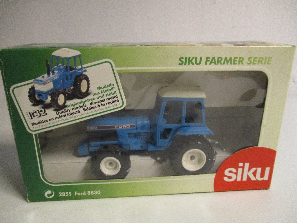 Siku Ford 8830, Hobby en Vrije tijd, Modelauto's | 1:32, Ophalen of Verzenden, Zo goed als nieuw, Tractor of Landbouw, SIKU