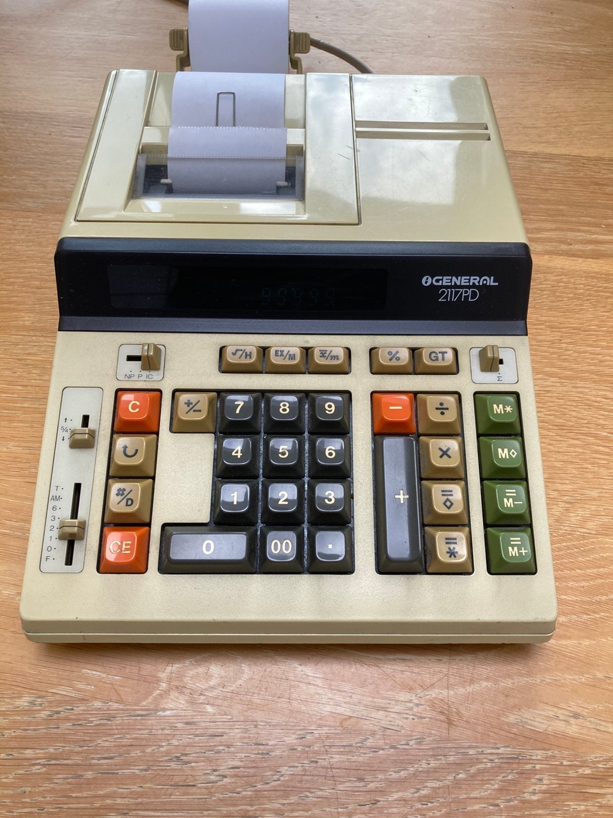 Vintage rekenmachine met telrol, Ophalen, Computers en Rekenmachines