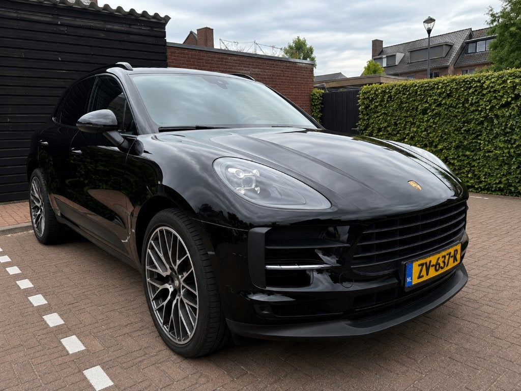 Porsche Macan 2.0 245pk | Pano | 21” RS | CarPlay | Alarm 5, Auto's, Automaat, Zwart, Bedrijf, Vierwielaandrijving