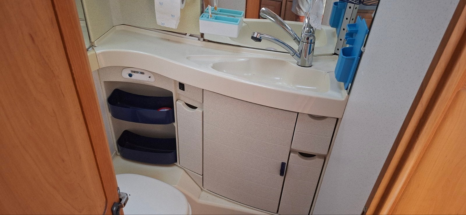 gezocht wastafelblad,badkamer/toilet wastafel voor caravan e, Ophalen of Verzenden, Gebruikt