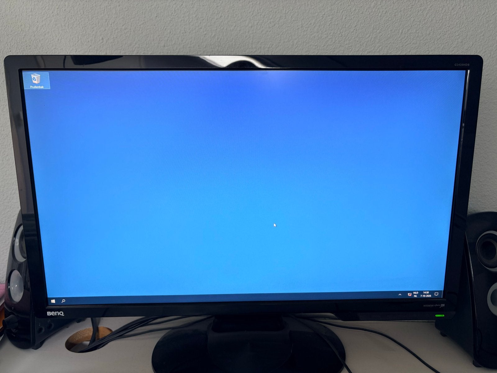 Complete Desktop PC met BenQ Monitor, Logitech Speakers en T, Computers en Software, Ophalen, Gebruikt, HDD, 2 tot 3 Ghz
