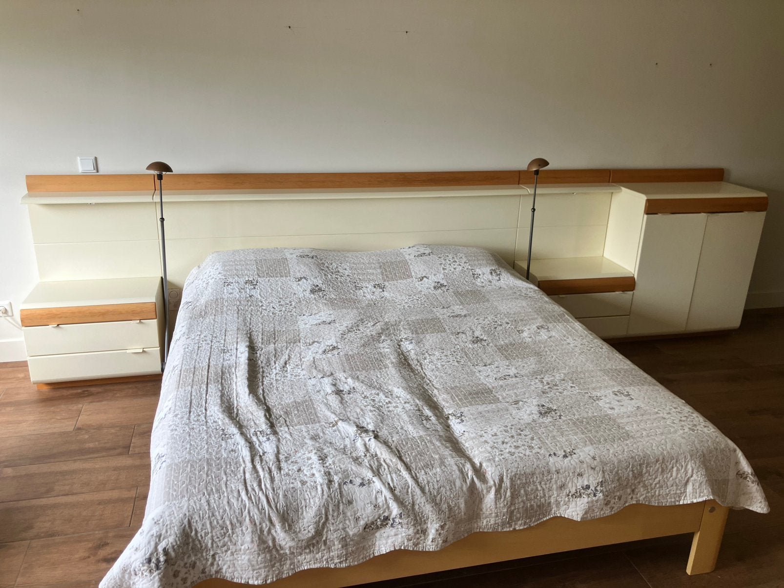 Tweepersoonsbed met ombouw en kastjes, Huis en Inrichting, Slaapkamer | Complete slaapkamers, Ophalen of Verzenden, Gebruikt, Tweepersoons