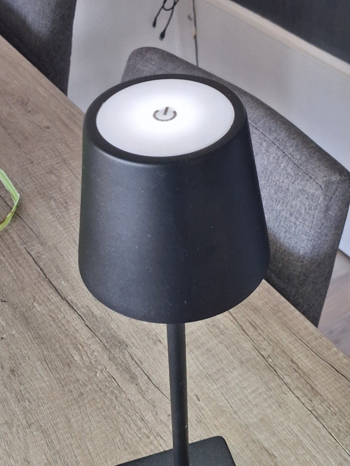 Zwarte Tafellamp By Lily  Modern en Draadloos, Huis en Inrichting, Ophalen, Metaal, Modern, Sfeerlamp