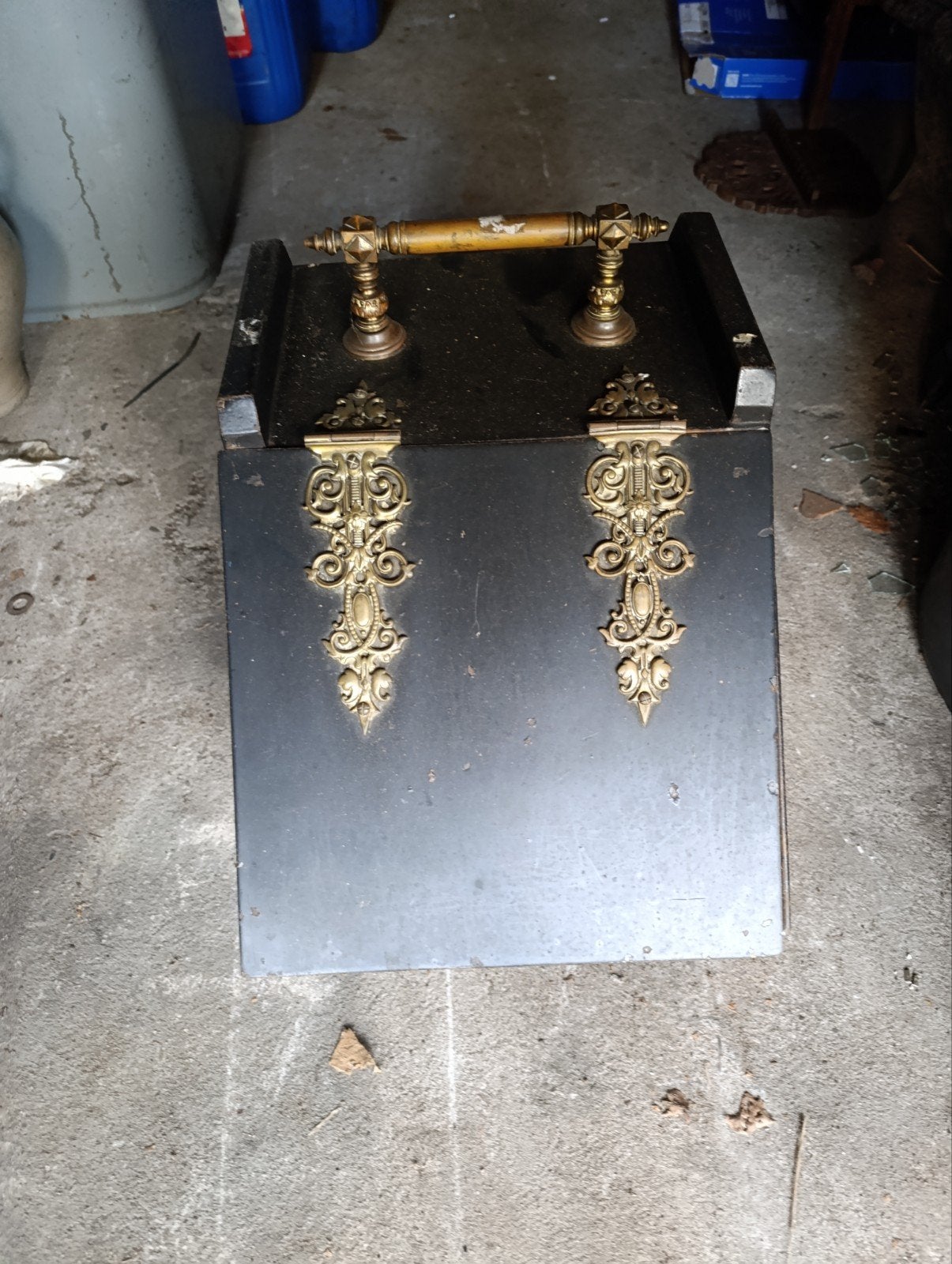 Antieke kolenkit met messing handvat en decoraties, Ophalen of Verzenden