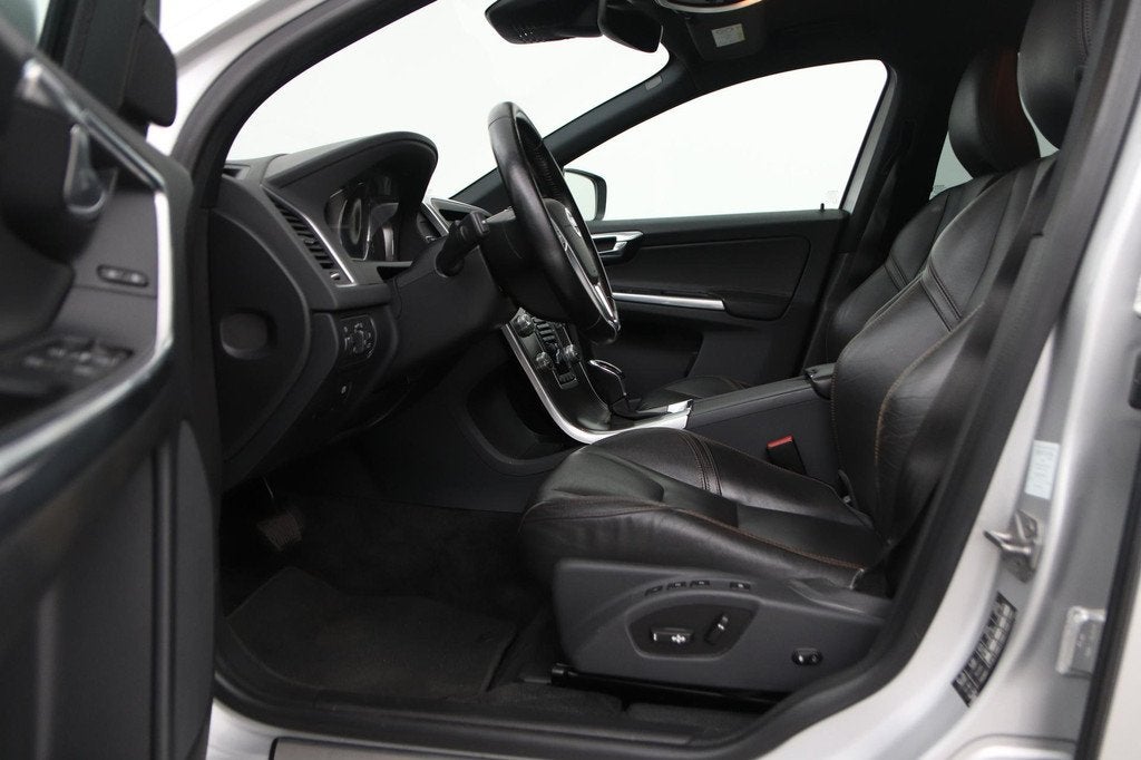 Volvo XC60 2.4 D5 Ocean Race | ACC | Camera | BLIS | Trekhaa, 1698 kg, Gebruikt, 197 €/maand, 2000 kg