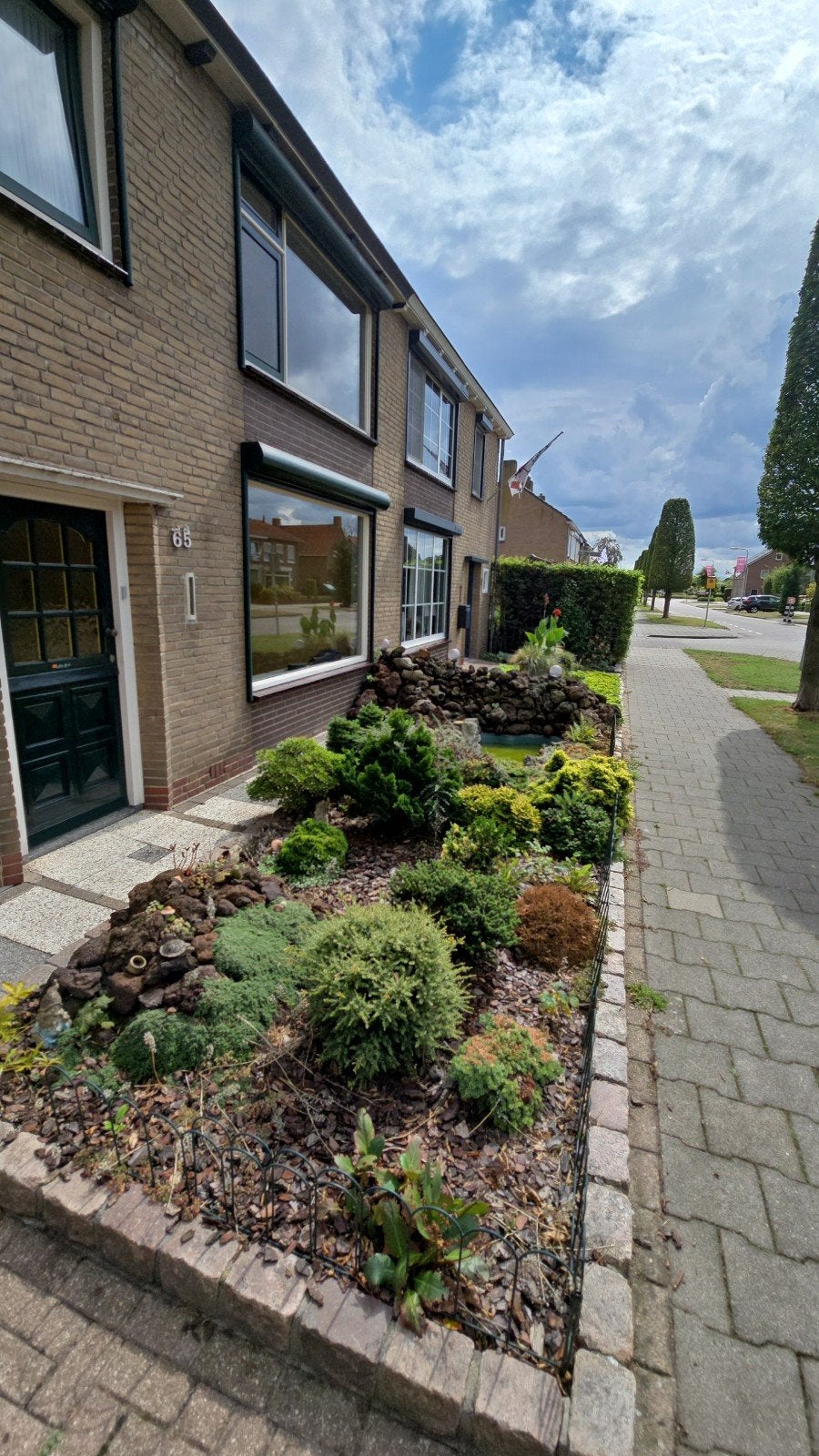 Tuin met vijvers voor en achter, Ophalen, Gebruikt