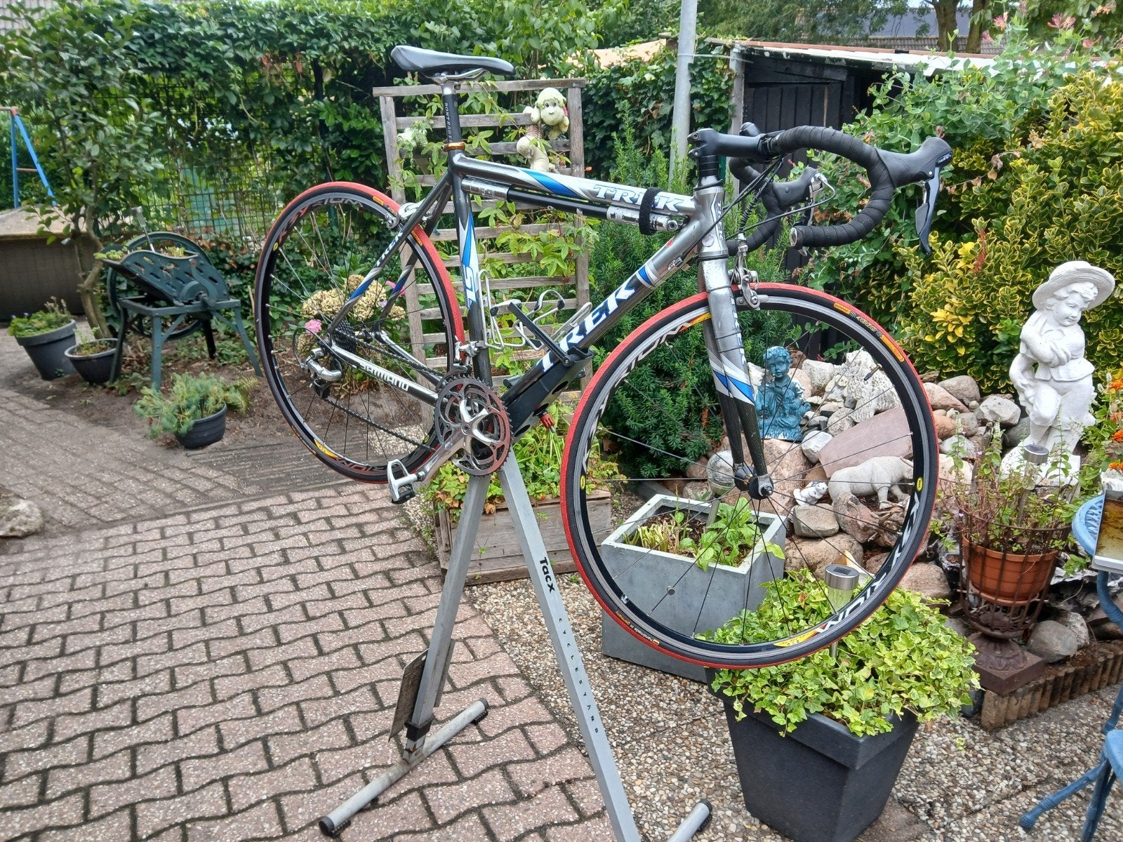 Trek racefiets - Goed onderhouden en klaar voor de weg, 28 inch, Gebruikt, Aluminium, 15 tot 20 versnellingen