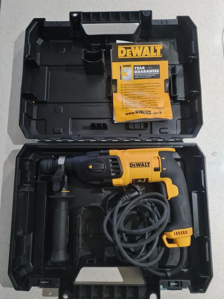 DeWalt D25133-QS Boorhamer - 800W, Zo goed als nieuw, Doe-het-zelf en Verbouw, Gereedschap | Boormachines, 600 watt of meer, Boor- en/of Breekhamer