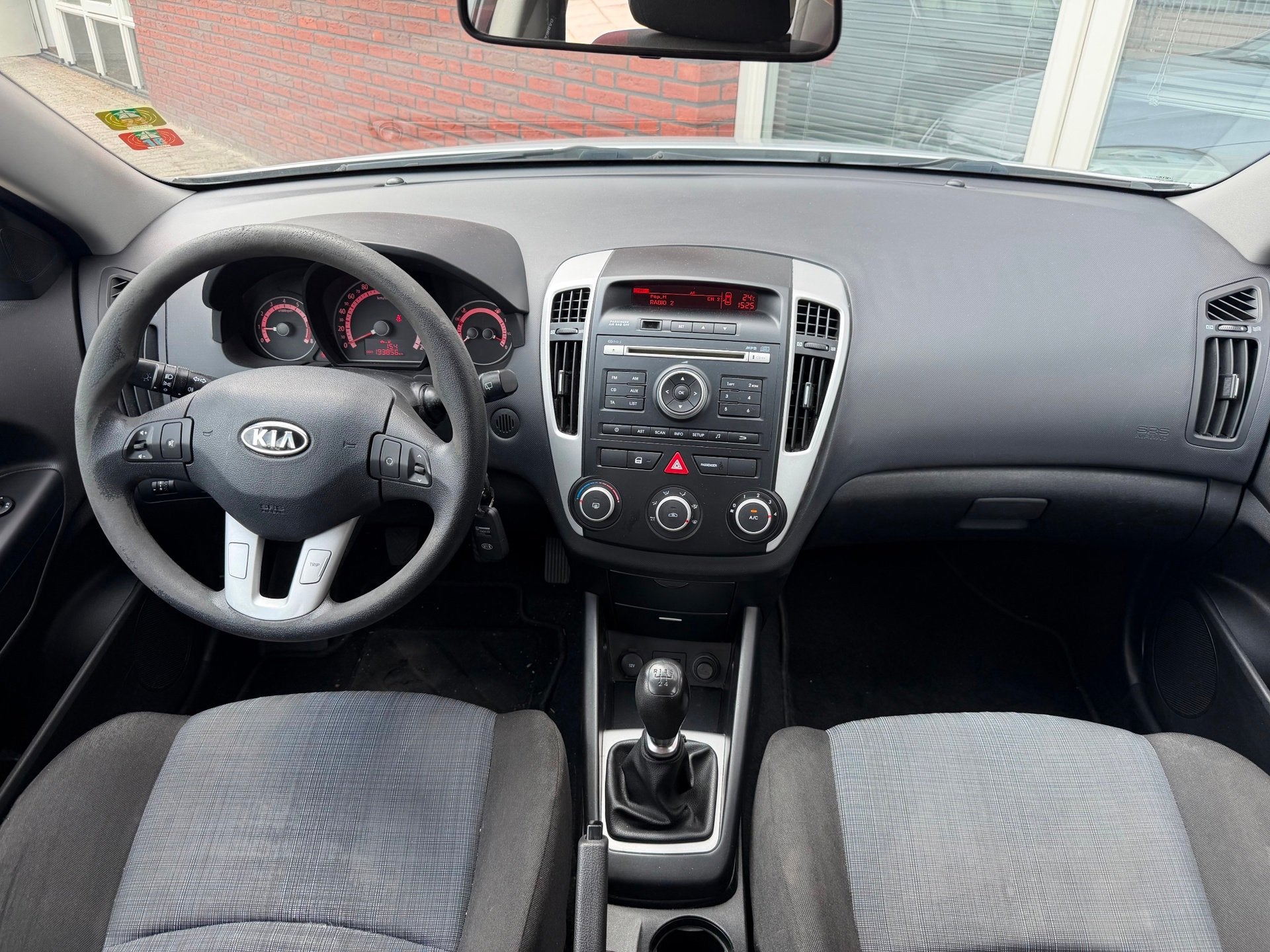 Kia Cee'd 1.4 CVVT X-tra / Airco / 5DRS / AUX / NAP, Voorwielaandrijving, Euro 5, Stof, Gebruikt