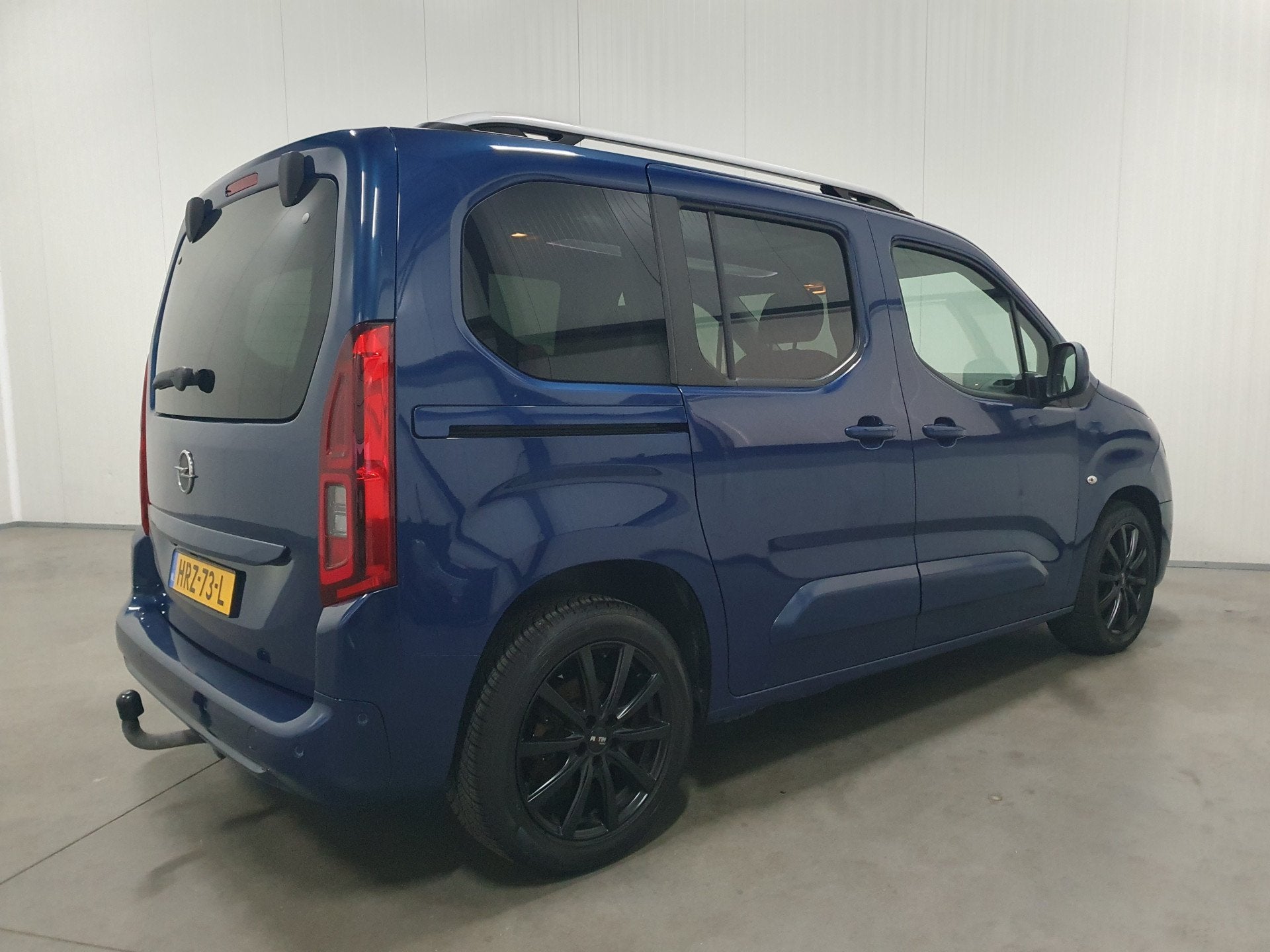Opel Combo Tour 1.2 Turbo L1H1 Edition PANO/CRUISE/CARPLAY/T, Auto's, Voorwielaandrijving, Stof, Gebruikt, Euro 6
