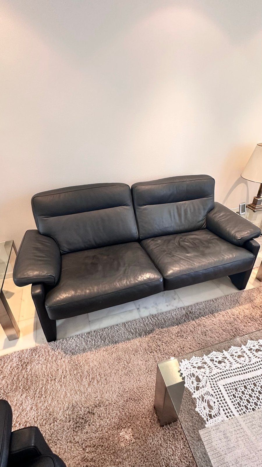 Stijlvolle Zwarte Leren 2.5 zits - Comfortabel & Modern, Huis en Inrichting, Banken | Bankstellen, Gebruikt, 150 tot 200 cm, Tweepersoons